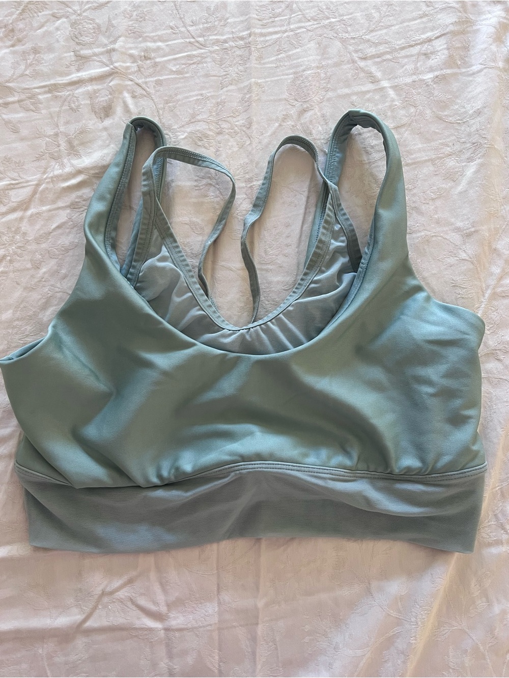 Alo Yoga airlift Sports Bra